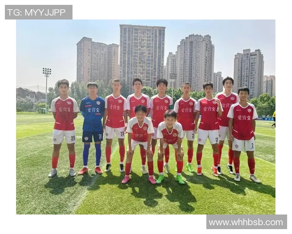 带孔的足球明星揭秘他们的独特魅力与场上风采